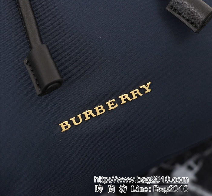BURBERRY巴寶莉 中號 The Rucksack軍旅背包 3D立體徽標 多功能雙肩包  Bhq1313